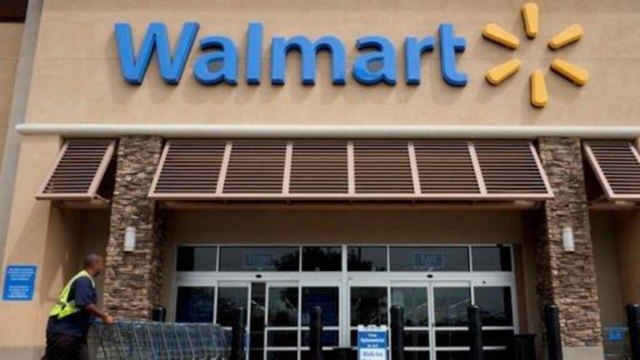 Fmr. Wal-Mart U.S. CEO Simon: I support a border tax 