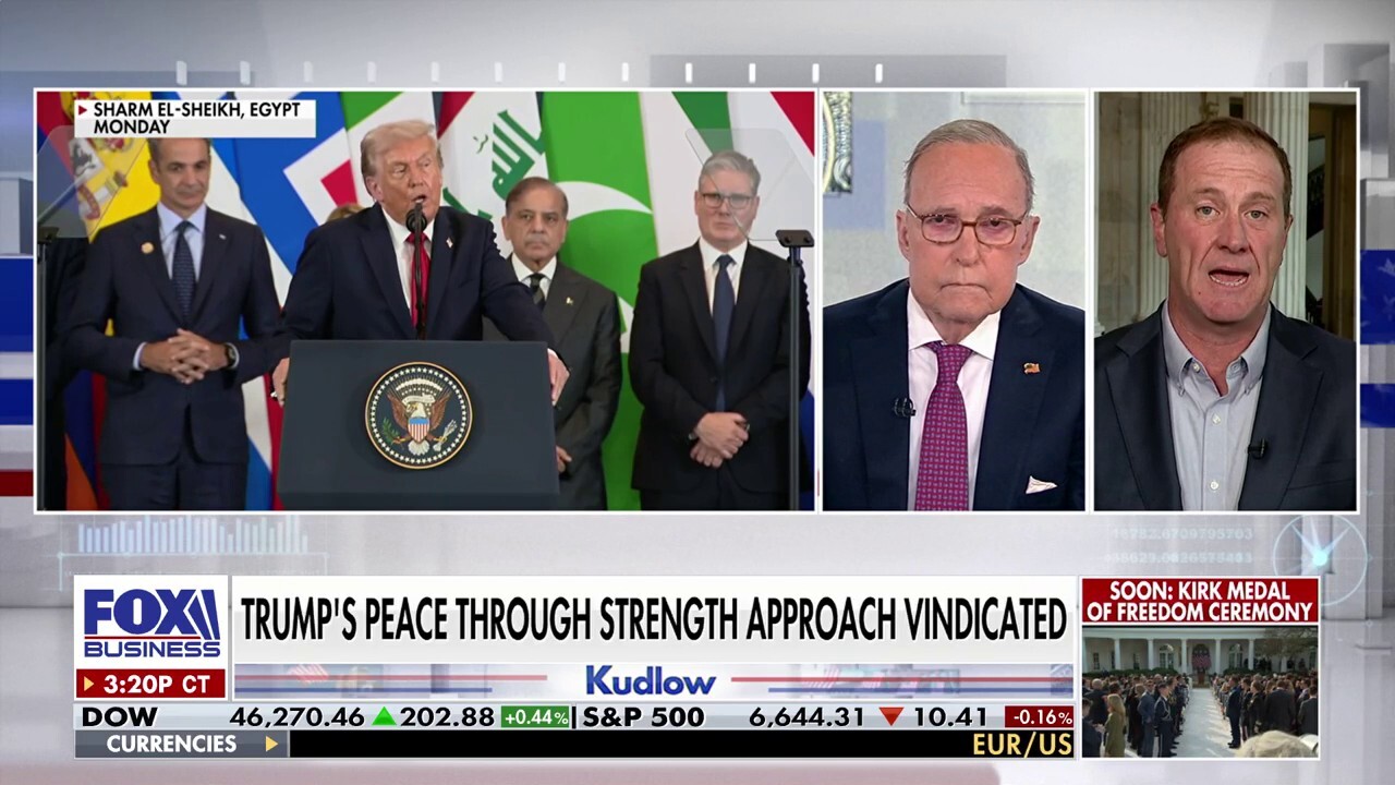 Trump applauded for diplomacy and miraculous peace deal