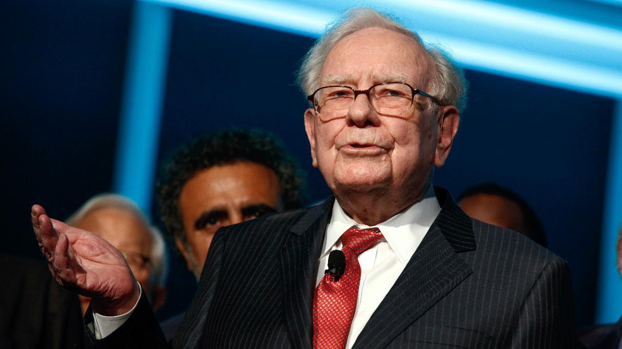 Despite Warren Buffett's tax cut criticisms, he gets $29B boost