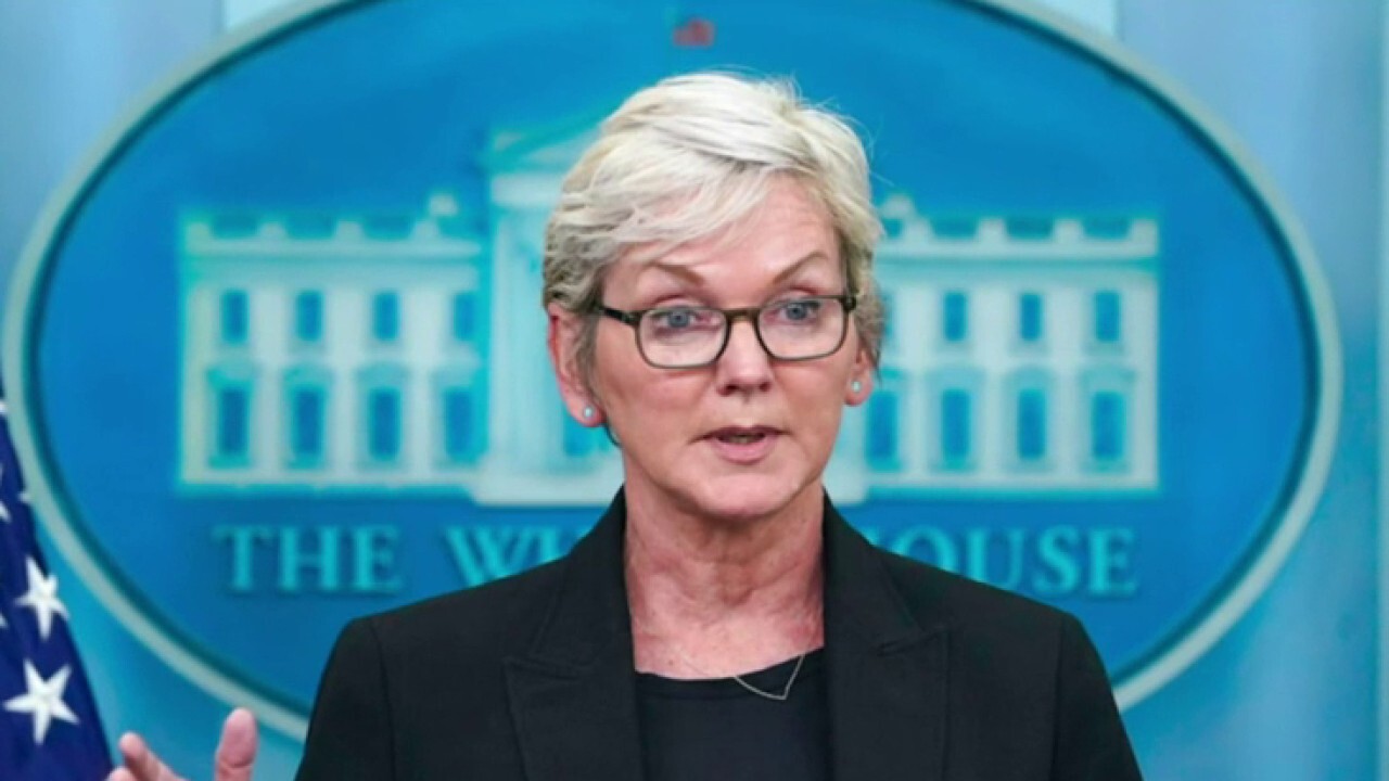 FOX Business' Grady Trimble reports Energy Secretary Jennifer Granholm struggled to charge her EV on a road trip from North Carolina to Tennessee on 'The Big Money Show.'