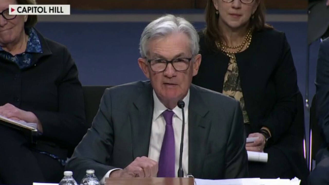 Independent Institute senior fellow Judy Shelton and Quill Intelligence LLC CEO and chief strategist Danielle DiMartino Booth give their take on Fed Chair Powell's policies and leadership on 'Making Money.'