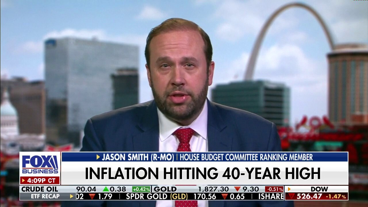 House budget committee ranking member Jason Smith discusses Biden pushing spending agenda despite sky-high inflation and worker shortages on ‘Fox Business Tonight.’