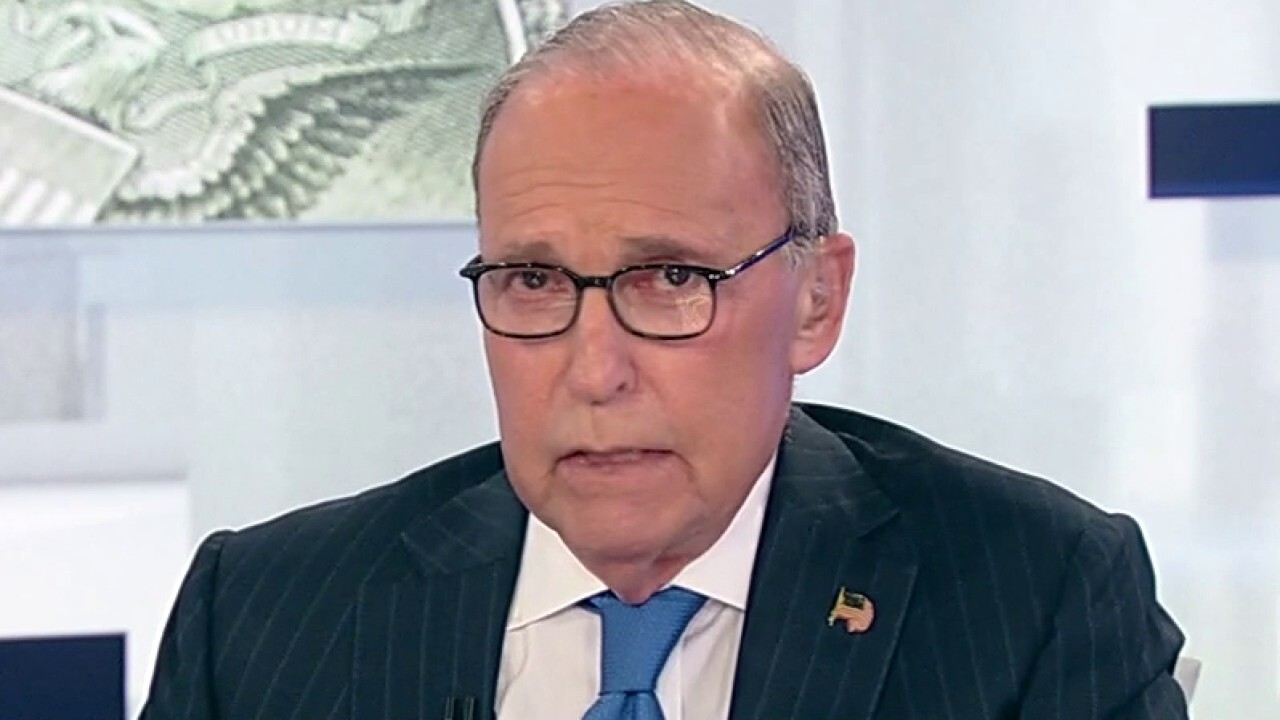 'Kudlow' host sounds off on shrinking U.S. economy on 'Kudlow.'