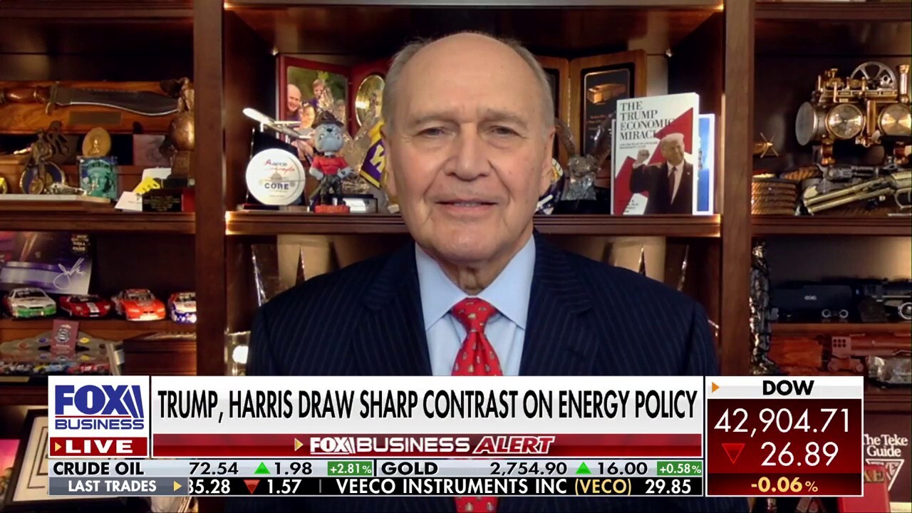 Former Chrysler CEO Bob Nardelli discusses the impact of Biden's EV mandate as Trump vows to end it.