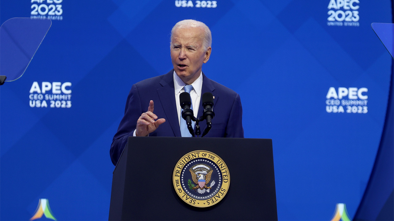 President Biden gives remarks and poses for the Indo-Pacific Economic Framework family photo