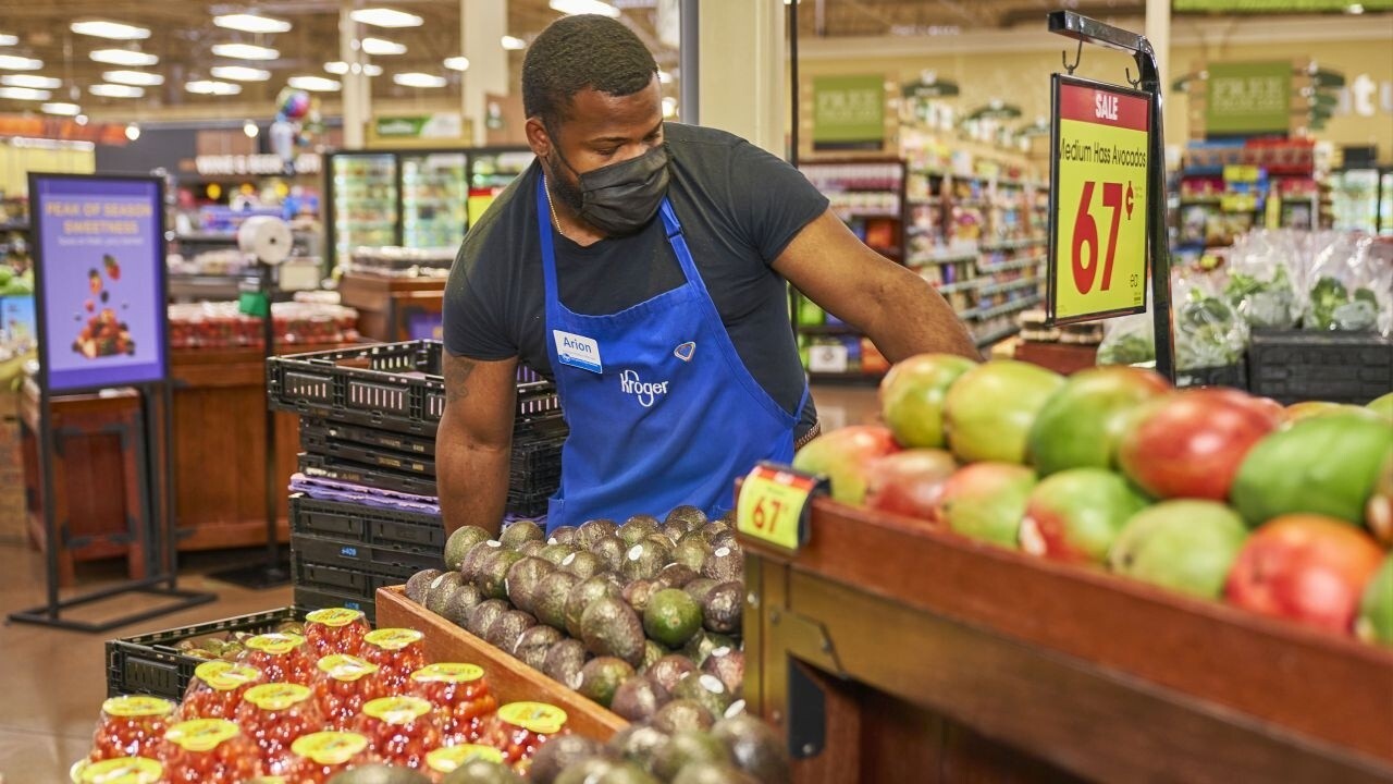 Kroger sees spike in job applications when offering $16 an hour
