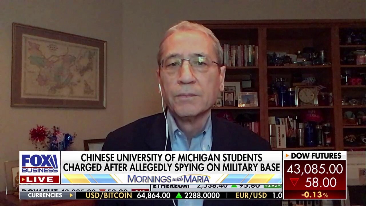 Tim Walz’s continuing contact with China is ‘very disturbing’: Gordon Chang