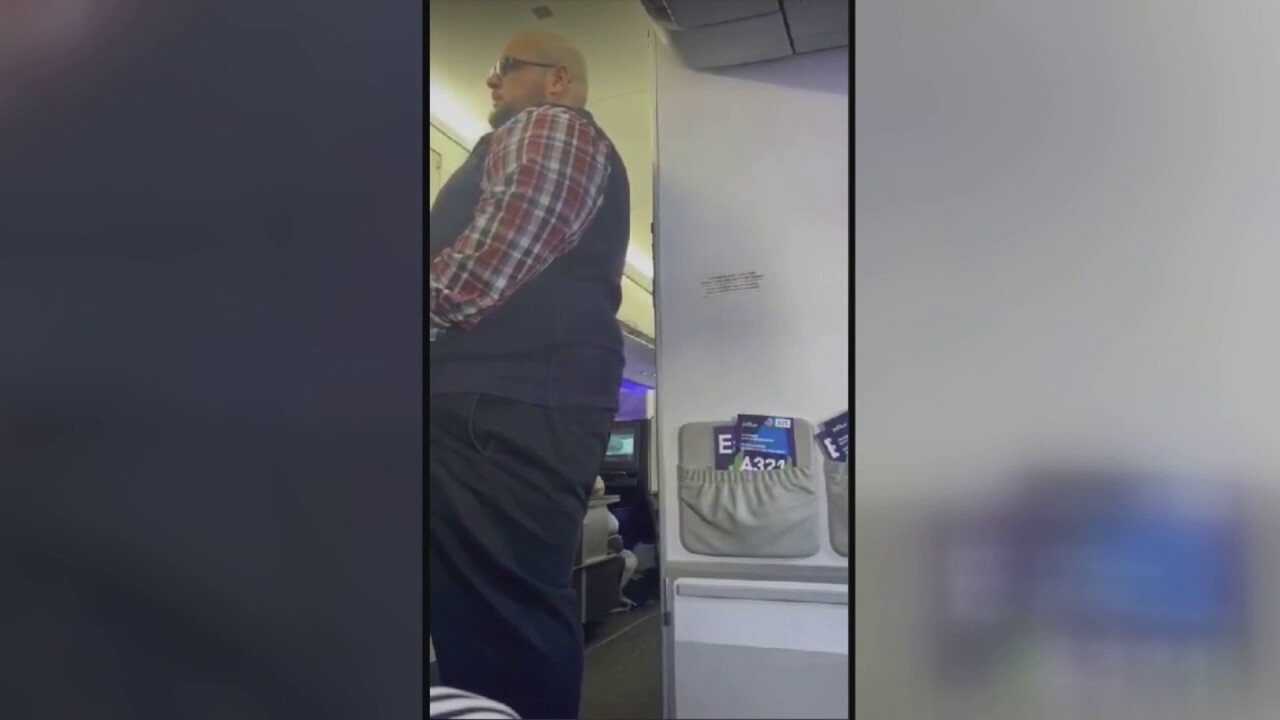 Tremayne Graves was removed from his flight from Los Angeles to Fort Lauderdale, Florida, for not saying "yes" loud enough while consenting to assist in the emergency exit row. (Credit: KTTV)