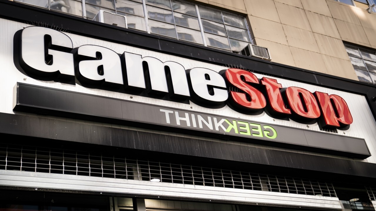 Retired airline captain Clyde Romero and Quantumvest CEO Taylor Roncancio discuss how they've invested in GameStop and short squeeze stocks.