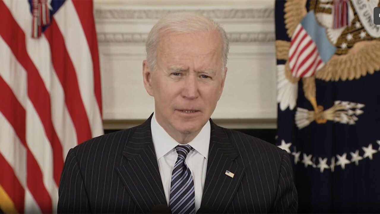Nobody asked Biden about weaponry going into hands of terrorists: Carrie Sheffield