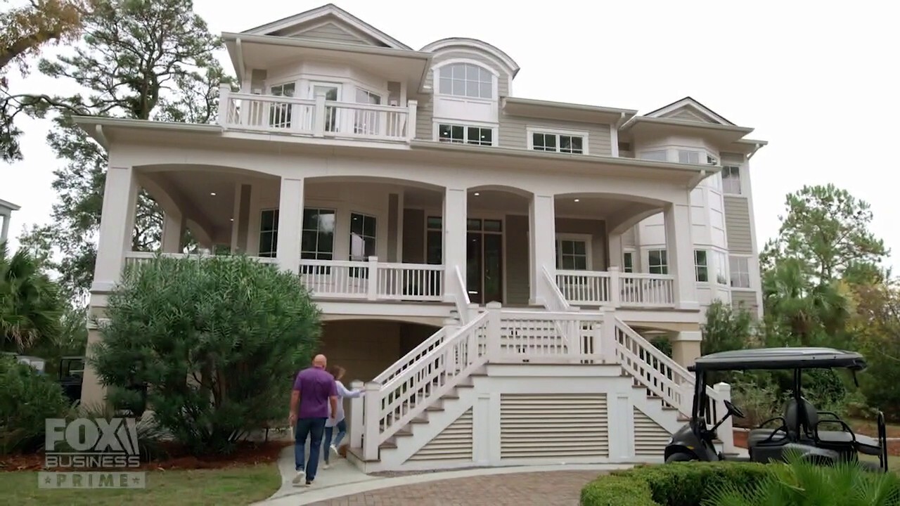 'American Dream Home' host Cheryl Casone visits a unique combination of natural beauty and southern charm in South Carolina.
