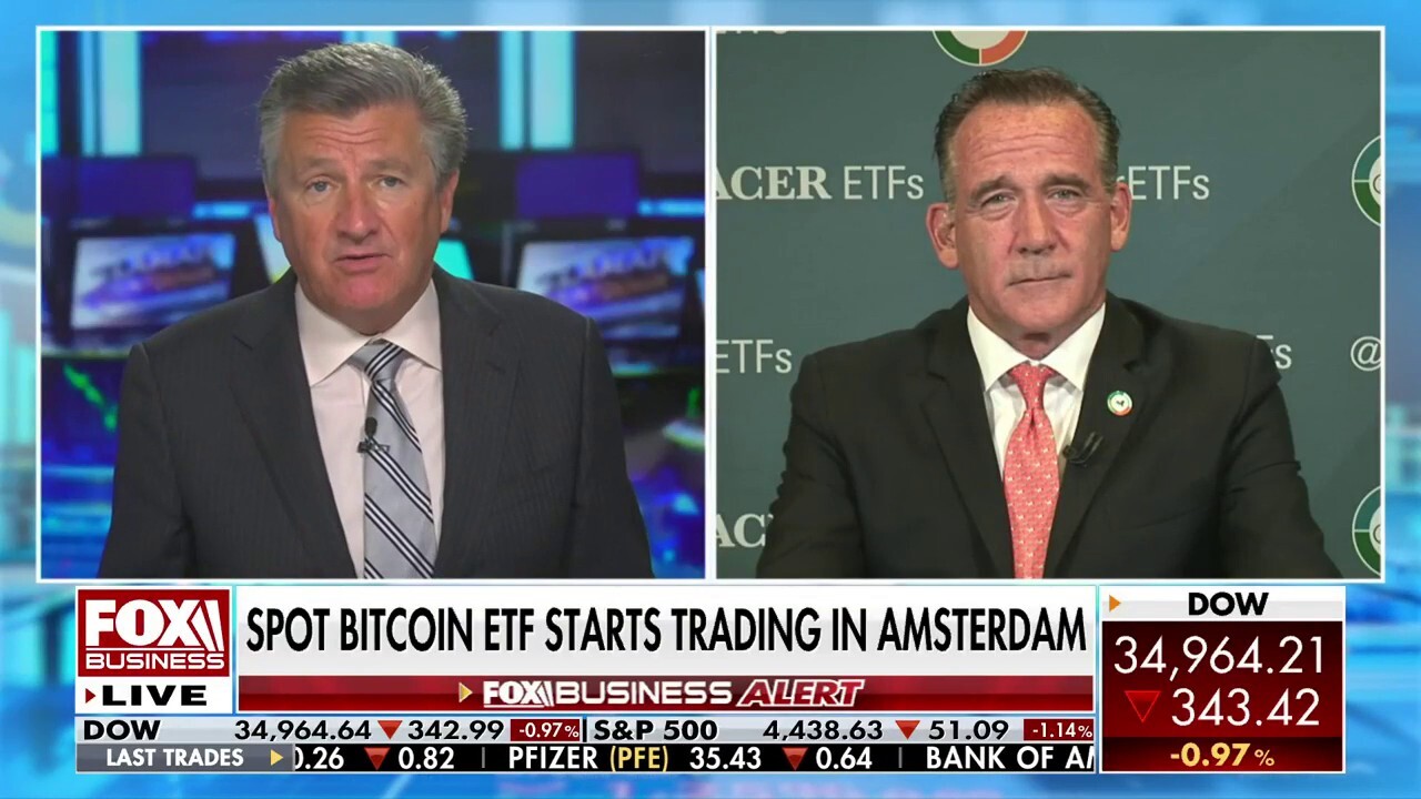 PacerETFs Distributors President Sean O'Hara joins ‘The Claman Countdown’ to discuss Europe’s first spot Bitcoin ETF and its potential impact on the cryptocurrency market.