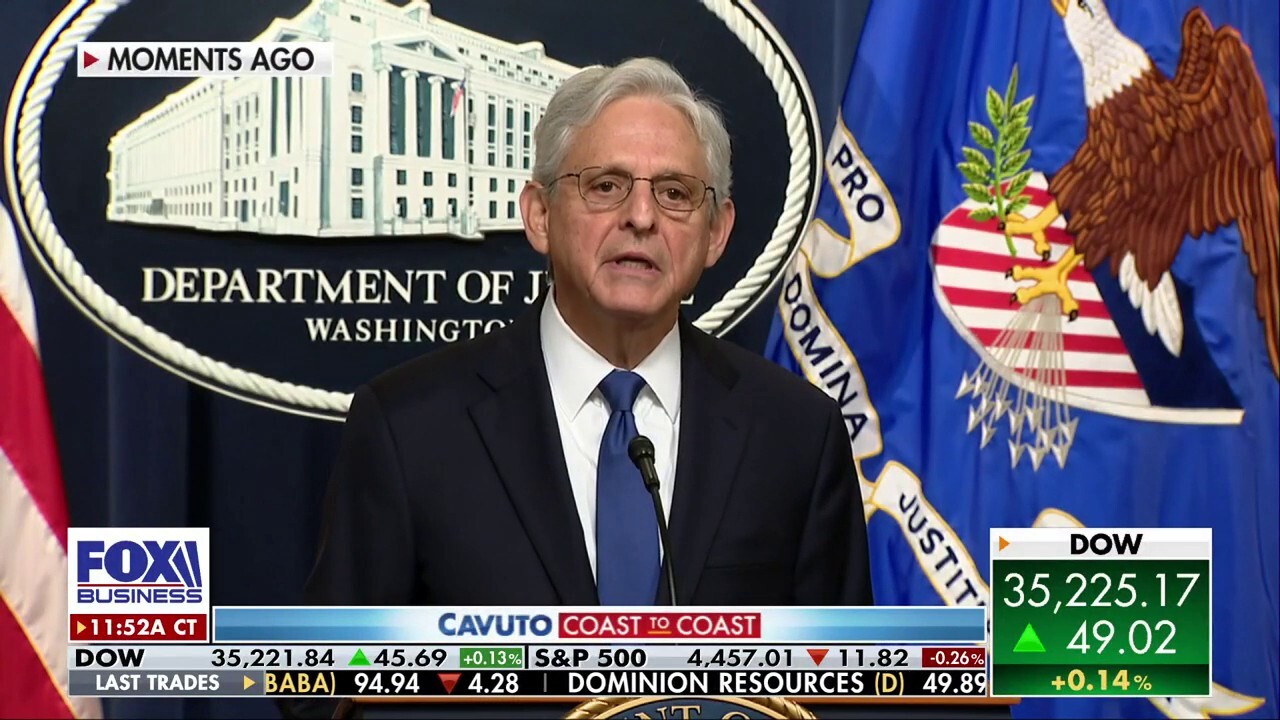 Fox News senior congressional correspondent Chad Pergram details reactions from lawmakers after Attorney General Merrick Garland appoints David Weiss as special counsel in the Hunter Biden investigation.