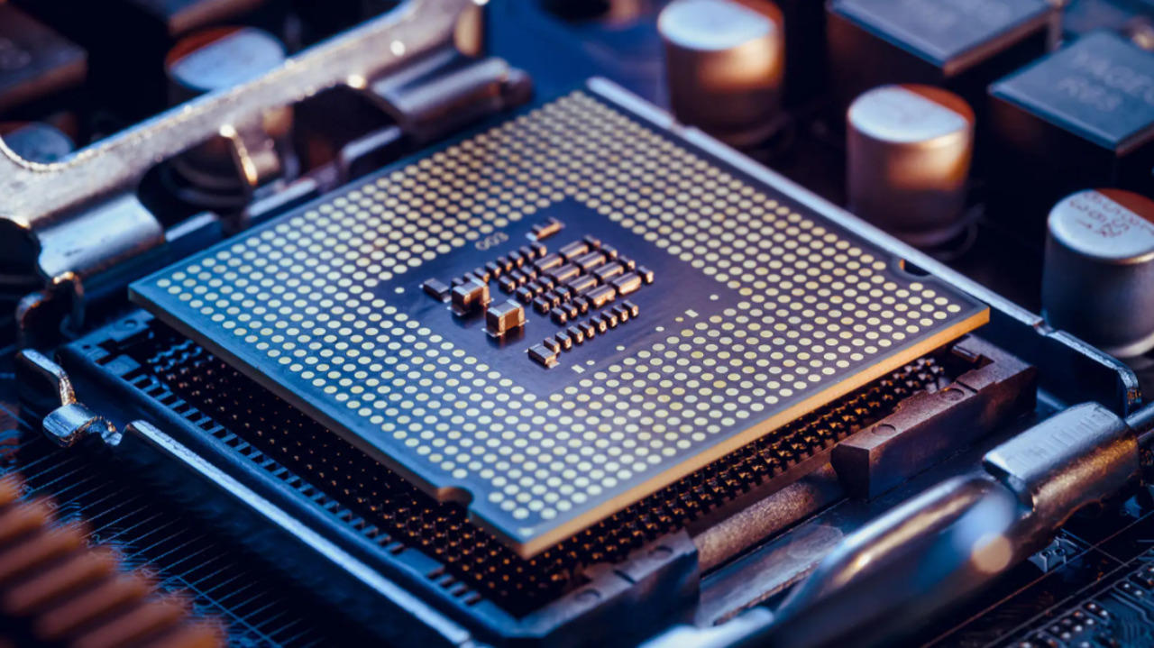 Silicon Valley-based researcher explains what's creating the global chip shortage 