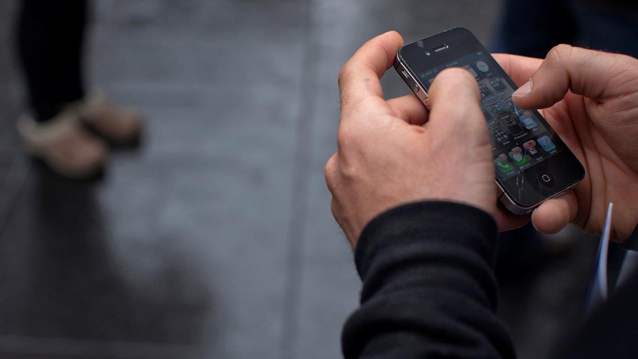 Tim Cook resists order to hack San Bernardino shooter's iPhone