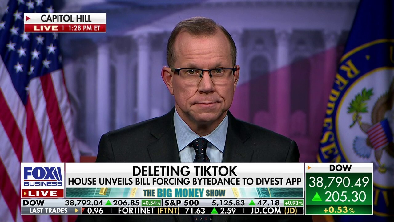 Fox News congressional correspondent Chad Pergram reports on the House of Representatives’ latest bill that could force ByteDance to divest from TikTok.