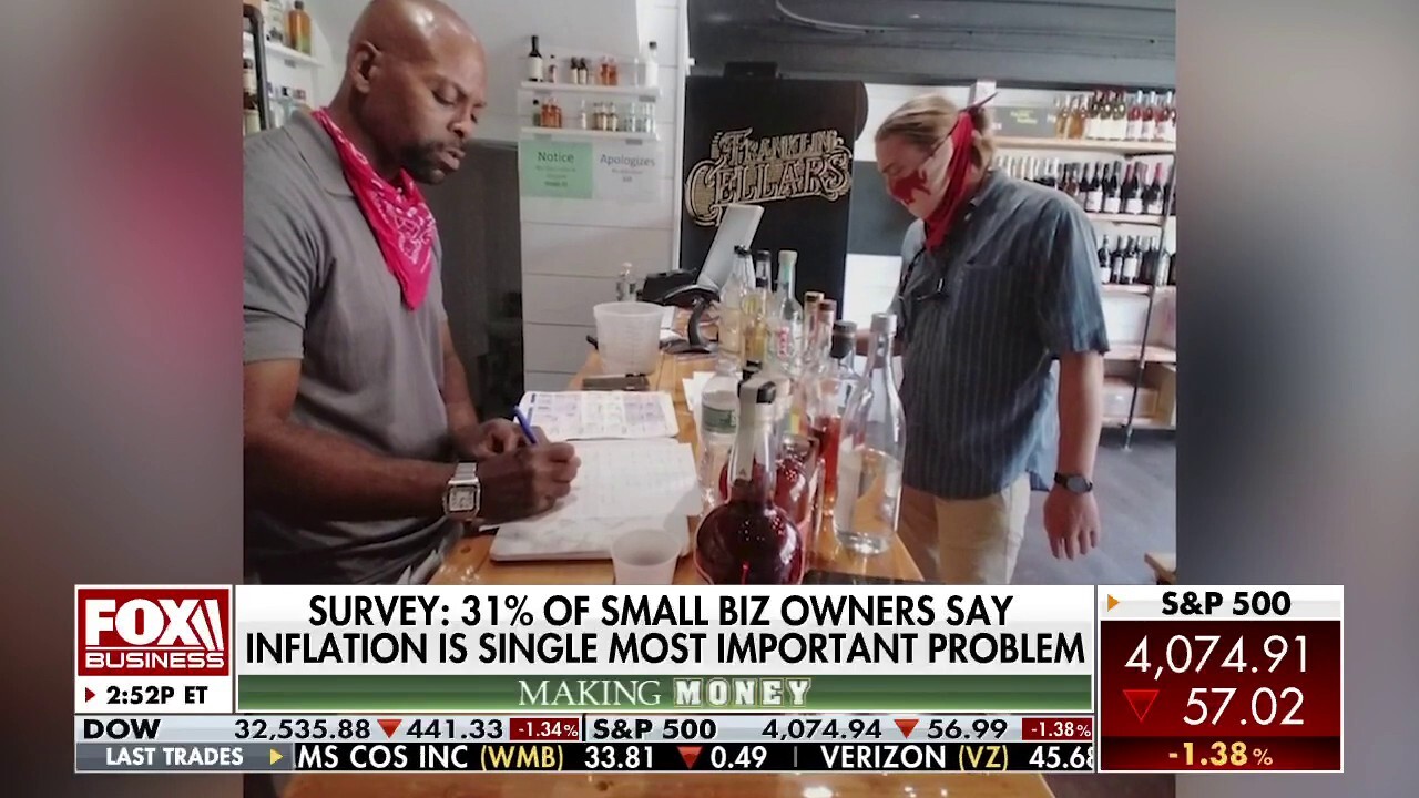 'Making Money' host Charles Payne and Franklin Cellars co-owner Elliott Bey discuss the impact of inflation on small businesses.