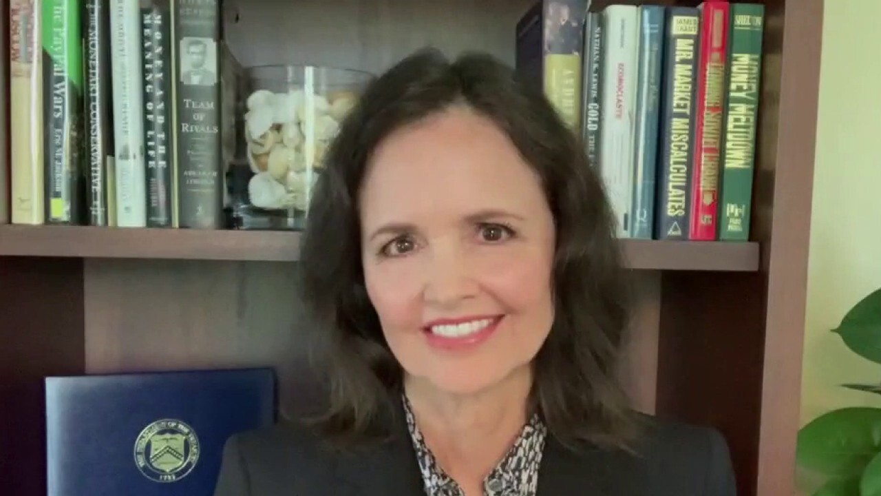 Judy Shelton give outlook for interest rates and inflation