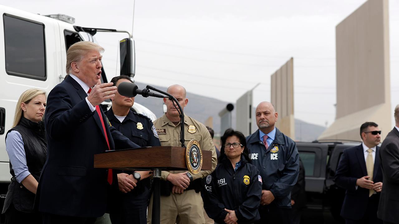 Trump takes bow as migrant caravan ends before border