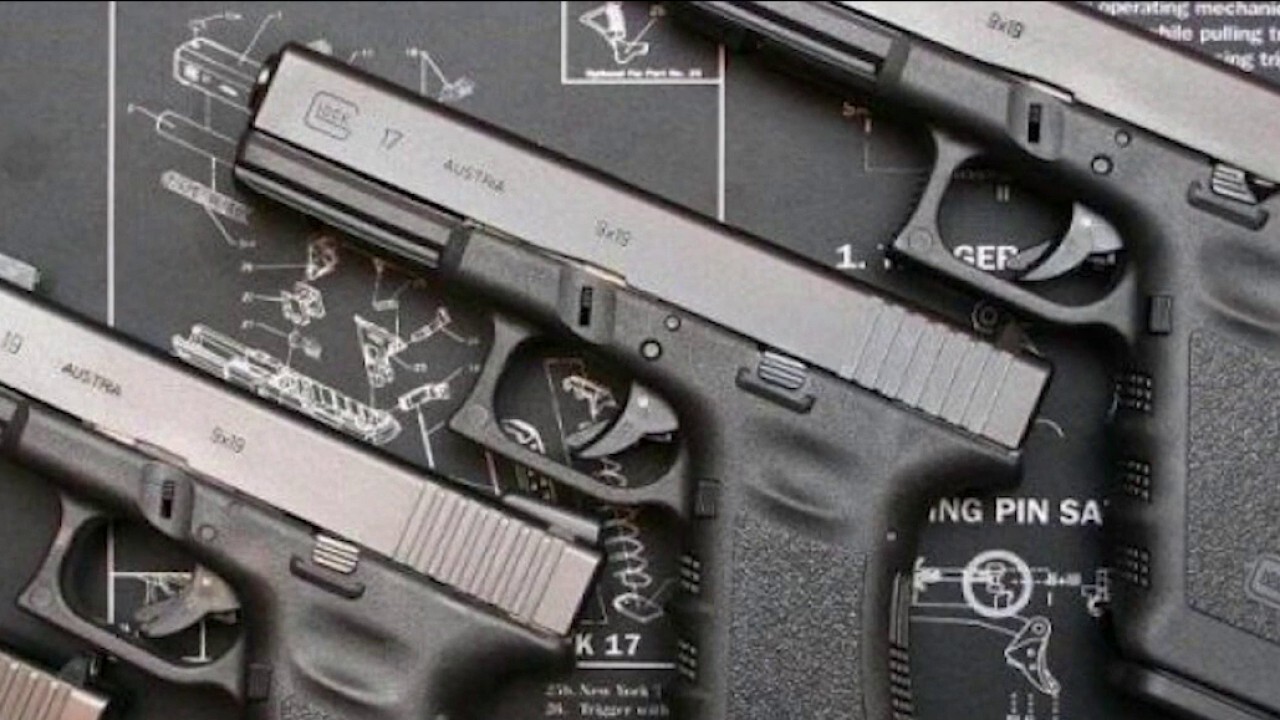 Chicago suing gunmaker Glock Inc. over easily convertible machine guns
