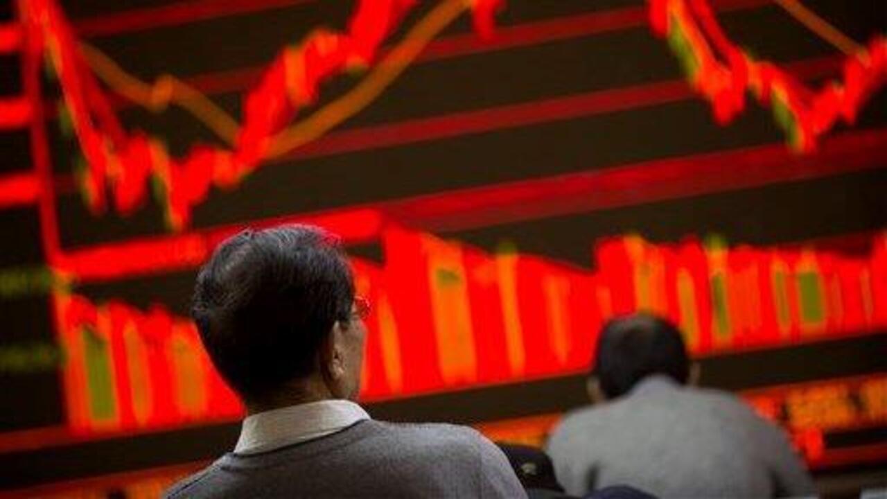 China stocks tumble 