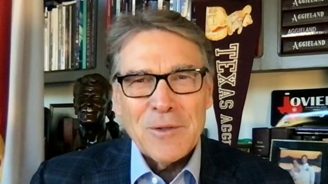 Rick Perry on US drilling oil in Venezuela: 'Doesn't make any sense'