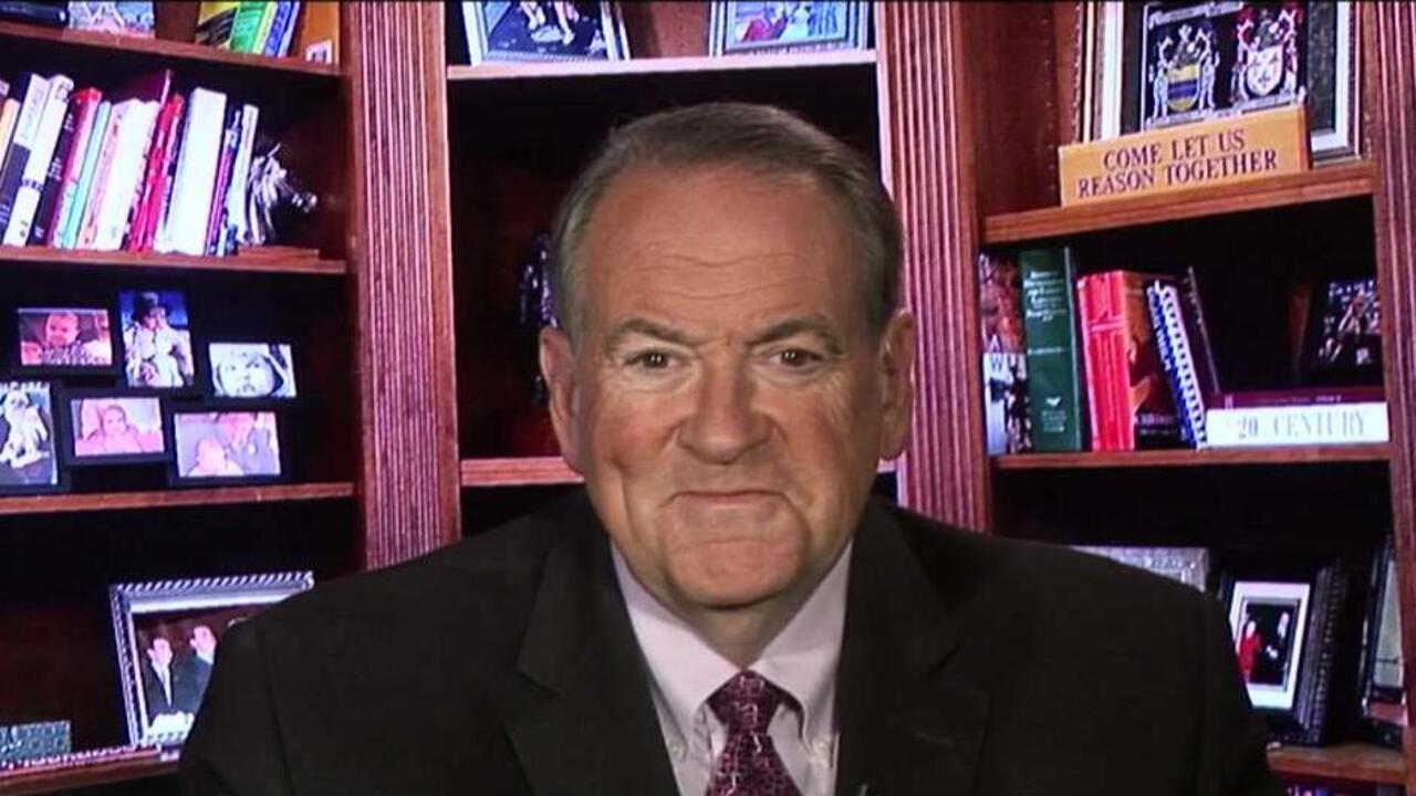 Huckabee: Chuck Schumer is either ignorant or a liar