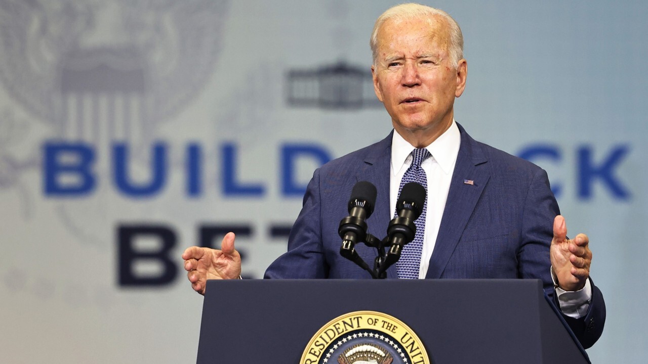 Fox News political analyst Gianno Caldwell and Strategic Wealth Partners CEO Mark Tepper discuss negotiations over Biden's Build Back Better plan.