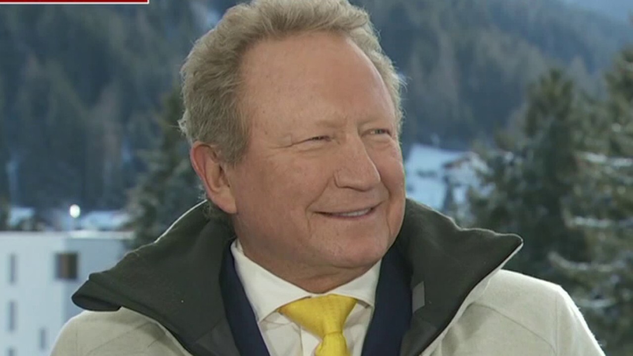 Australian billionaire and Fortescue Metals Group founder Andrew Forrest discusses a potential global recession, China's reopening, the Russia-Ukraine war and the green energy push.