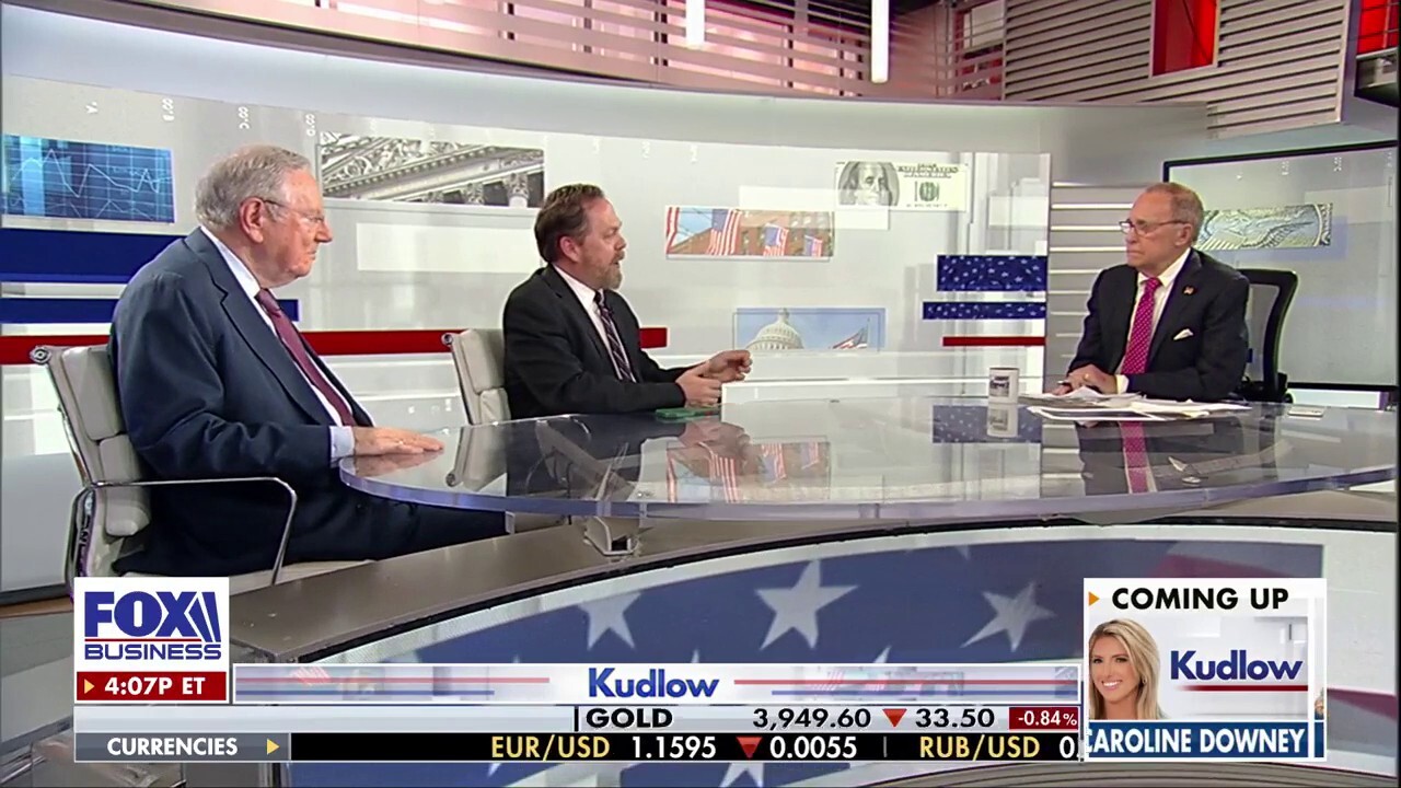 Panelists John Carney and Steve Forbes discuss the five Federal Reserve chair finalists to replace chair Jerome Powell and the future of monetary policy on ‘Kudlow.’