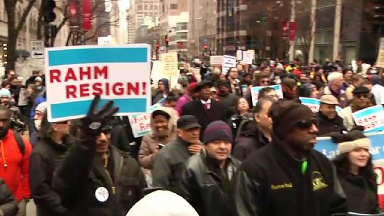 Demonstrators hold Christmas Eve protest on Chicago’s Michigan Ave.