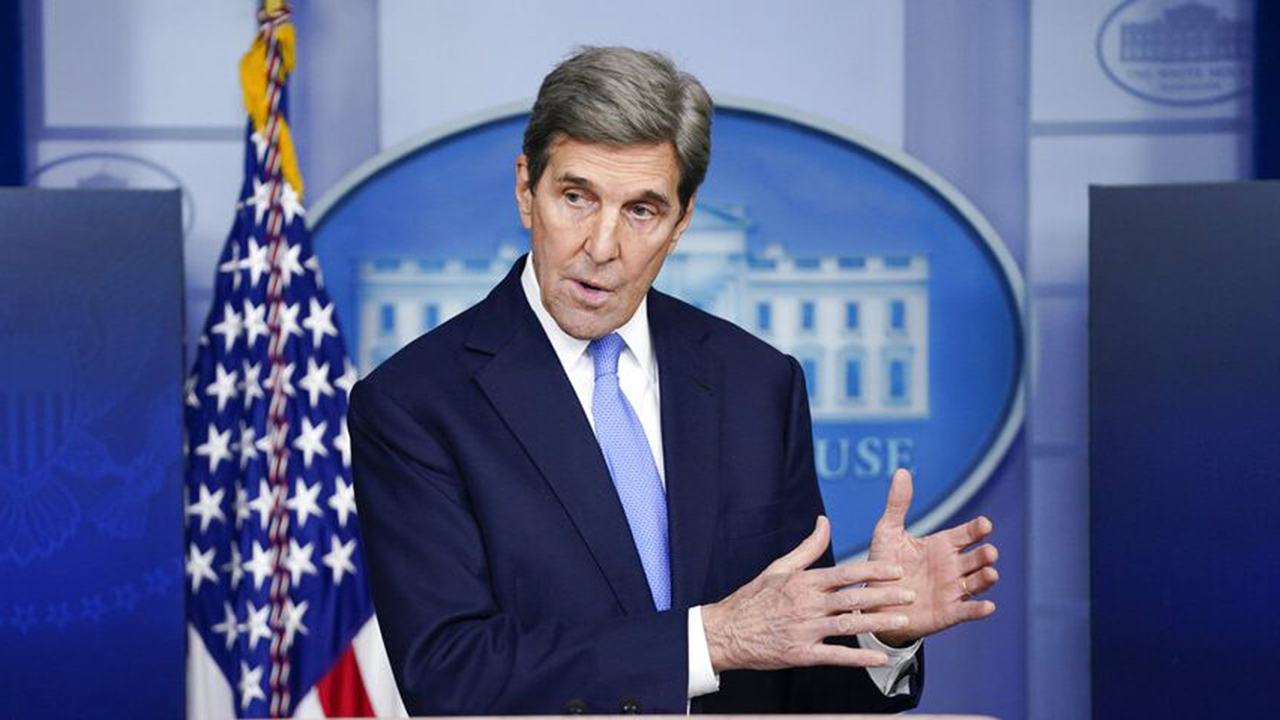 John Kerry joins UN secretary-general in celebrating Americas reentry into Paris Agreement
