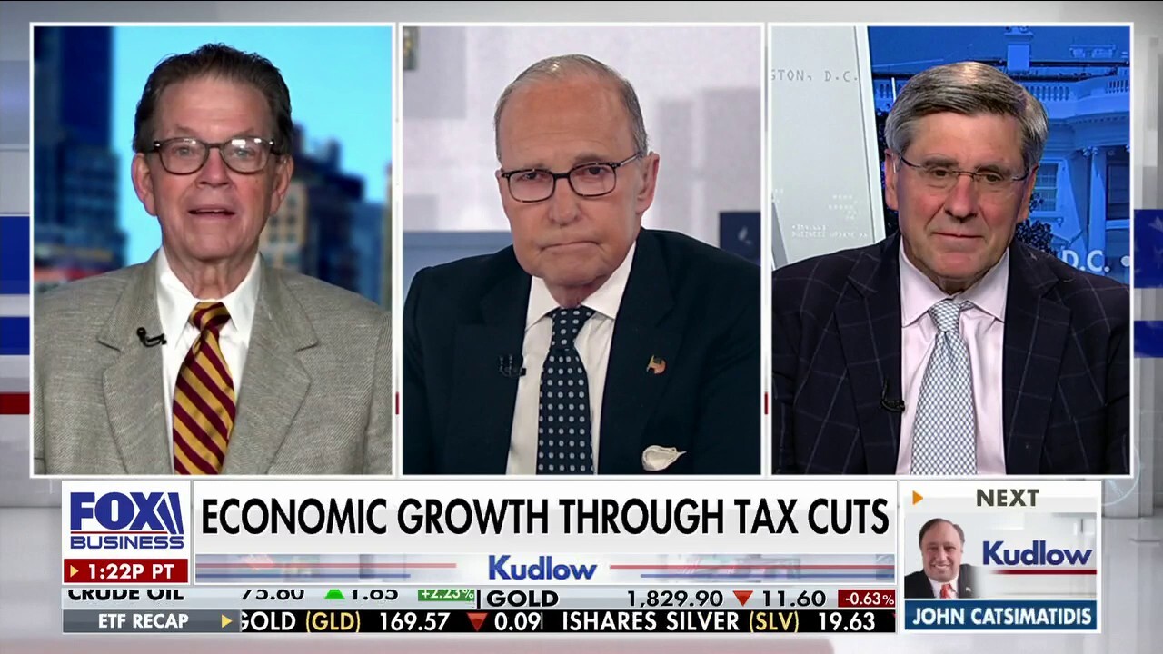  Economic experts Art Laffer and Steve Moore weigh in on extending the Trump tax cuts on 'Kudlow.'