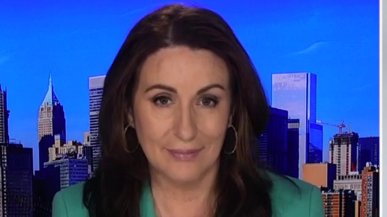 Miranda Devine discusses Biden walking back his comment that Facebook is killing people on 'Fox Business Tonight' 