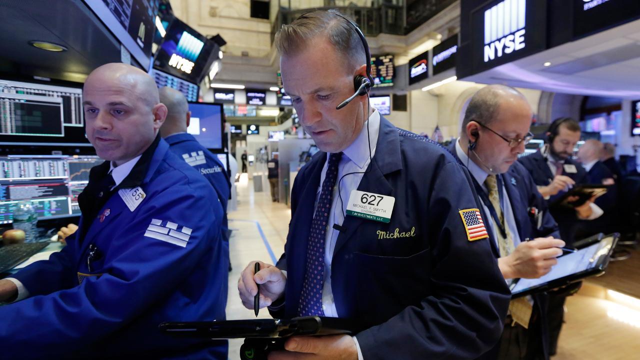 Stocks react to Aprils jobs report