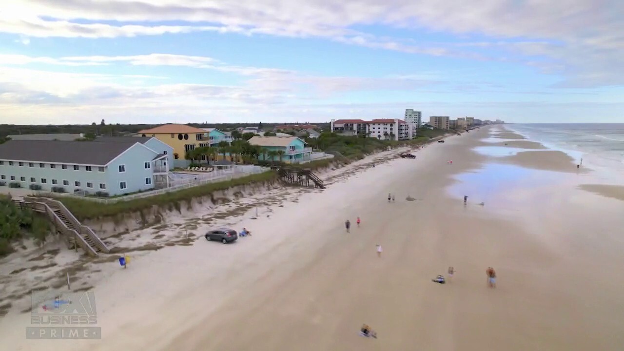 Jeff and Jennifer search for their dream home in Smyrna Beach