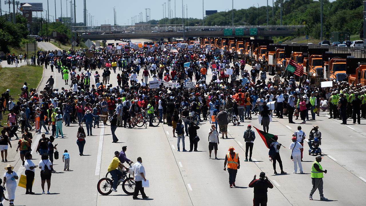 Chicago protest calls for Mayor Rahm Emanuel to resign 