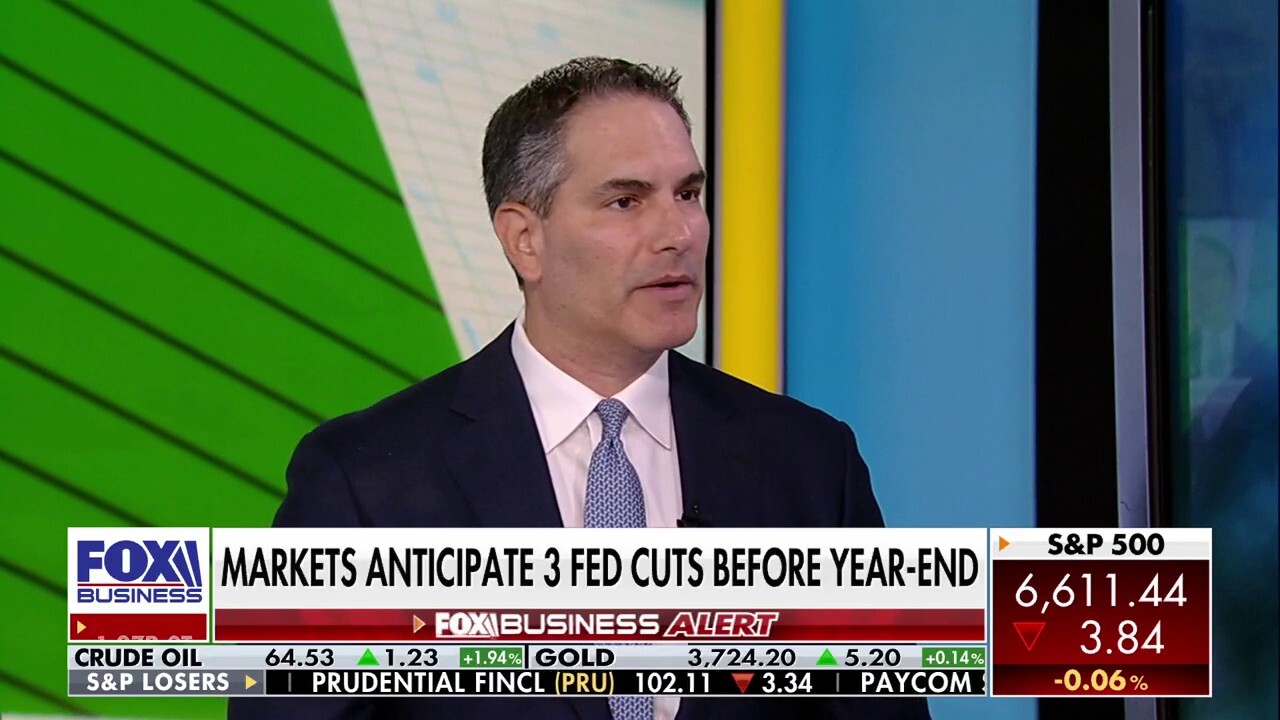 Fed Reserve is 'breaking' for the first time, strategist says