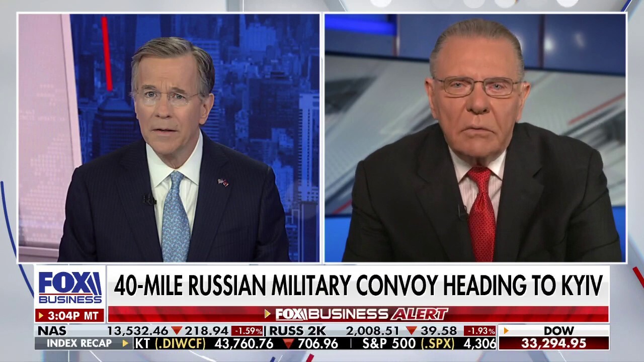 Fox News senior strategic analyst Gen. Jack Keane discusses the Russian convoy moving toward Kyiv and the massive number of Ukrainian refugees at Polish border on ‘Fox Business Tonight.’ 