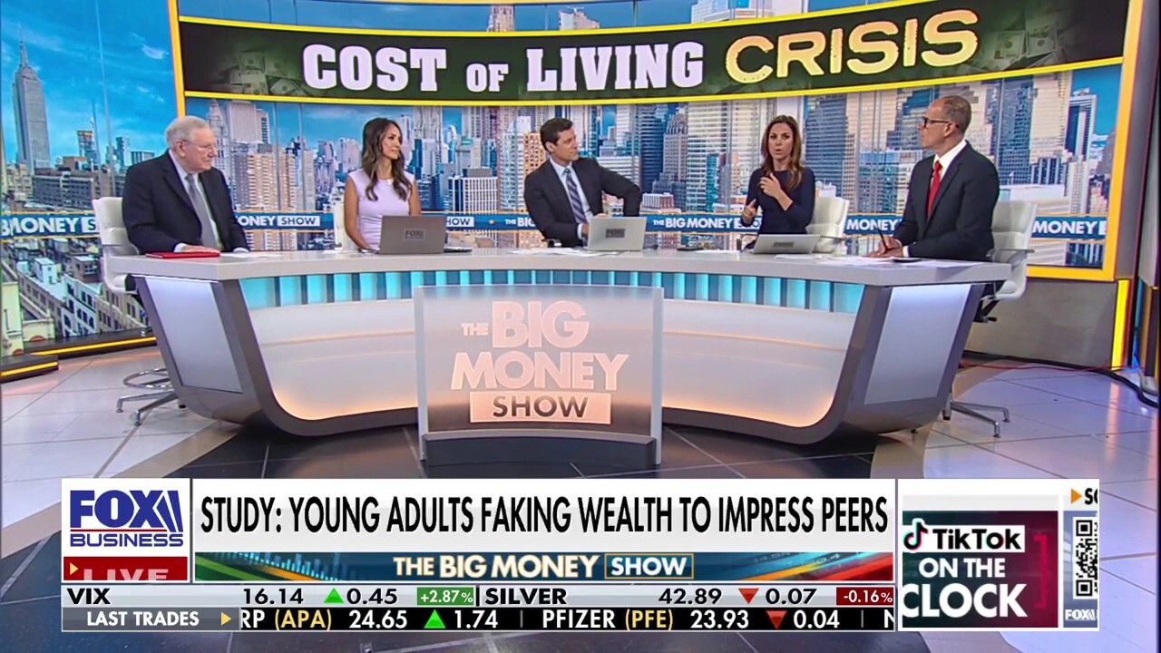 67% of US workers living paycheck to paycheck: Report