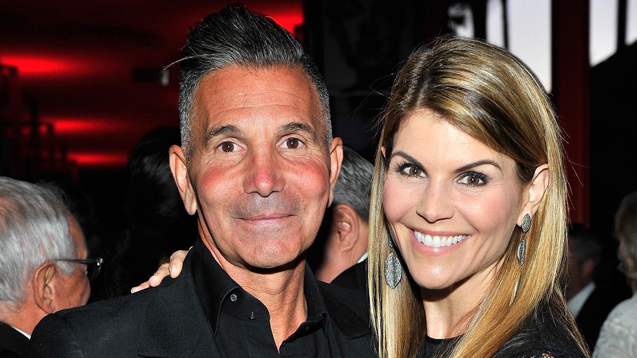Lori Loughlin, Mossimo Giannulli: Is the government hiding evidence of their innocence?