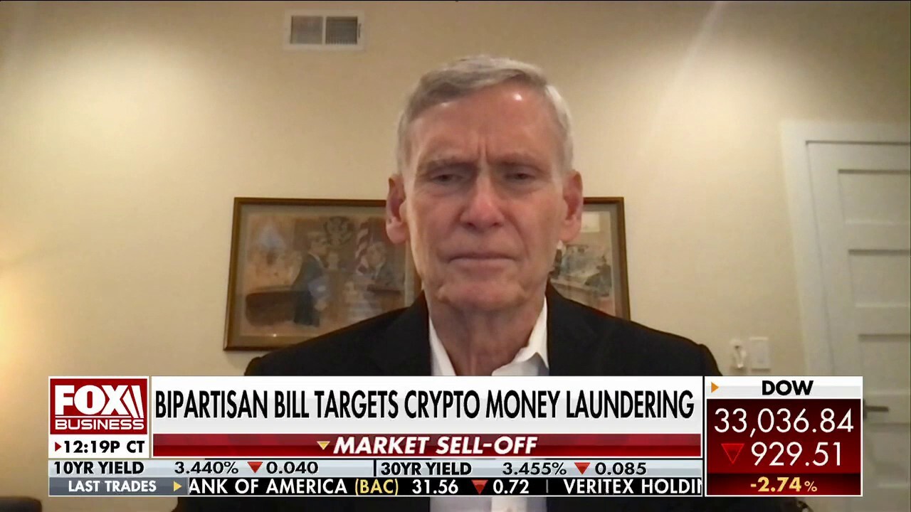 Dorsey & Whitney partner Thomas Gorman joins 'Cavuto: Coast to Coast' to discuss the bipartisan bill on crypto money laundering and crypto industry regulations following the FTX collapse.