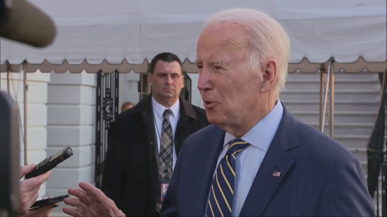 Biden says FAA outage cause may not be known for 'a couple hours'