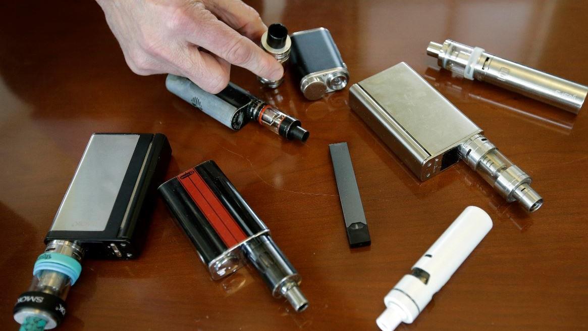Reported vaping deaths lead to new CDC, New York state health warnings