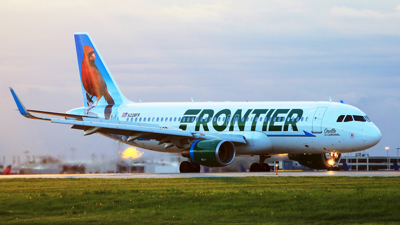 A verbal altercation occurred on a Frontier Airlines flight before it departed from Trenton, N.J. to Atlanta. (lanaisli via TikTok)