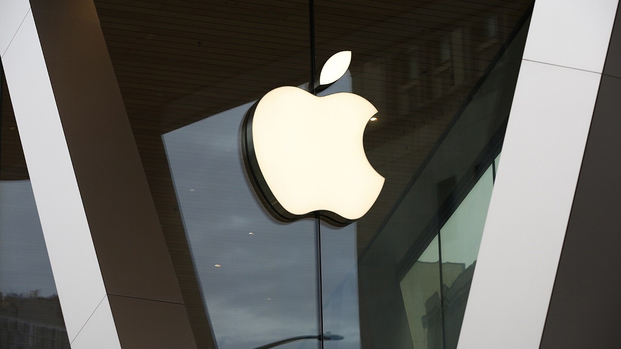 Investors should cut back on Apple: Dick Pfister 