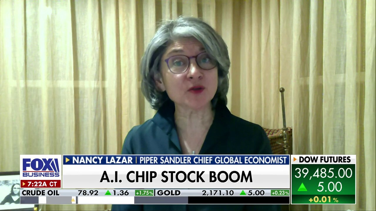 The Fed's 'lag effects' are 'creeping' into the broader economy: Nancy Lazar