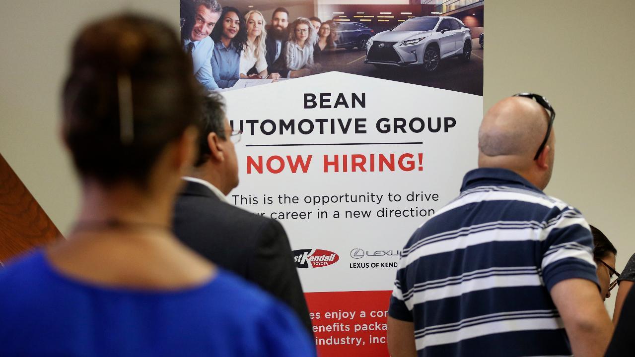 US private sector jobs growth slows in November 