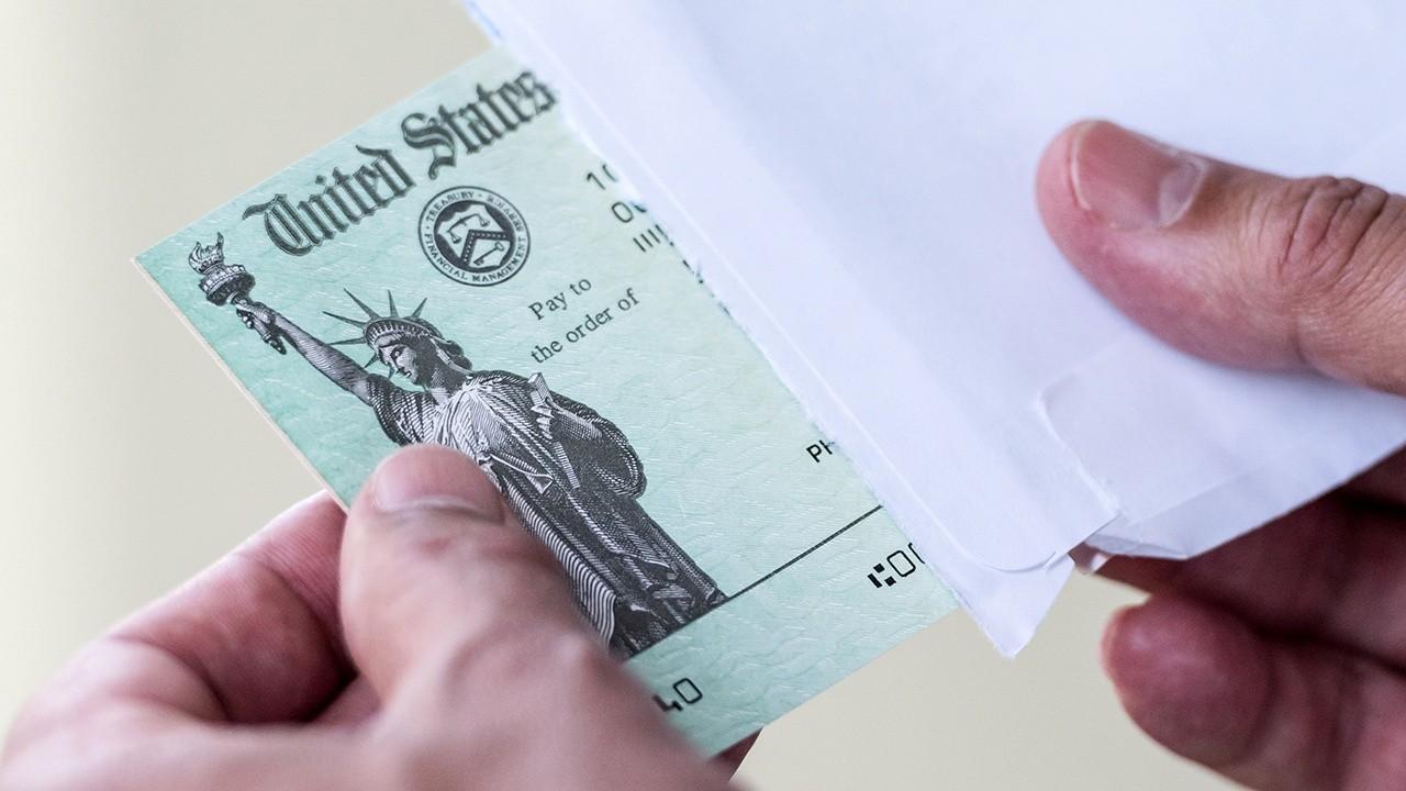 Will direct checks to Americans actually stimulate the economy? 