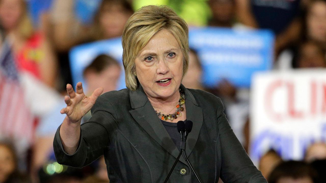 Should prosecutors be looking into Clinton’s email scandal? 